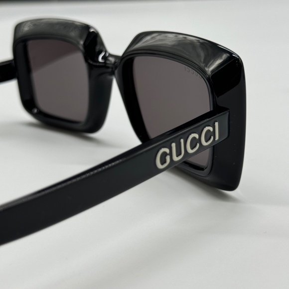 NEW GUCCI SQUARE SUNGLASSES GUCCI GG1718S 001 BLACK GREY EYEWEAR - Picture 6 of 9
